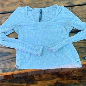 Women's Gray Long Sleeve Top Vuori plie long sleeve medium ribbed